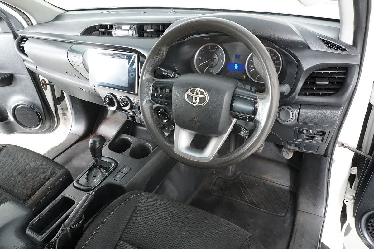2019 Toyota HILUX SR (4x4) GUN126R MY19 4X4