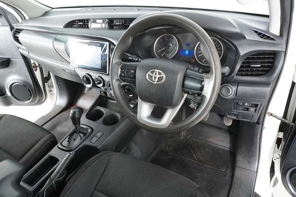 2019 Toyota HILUX SR (4x4) GUN126R MY19 4X4
