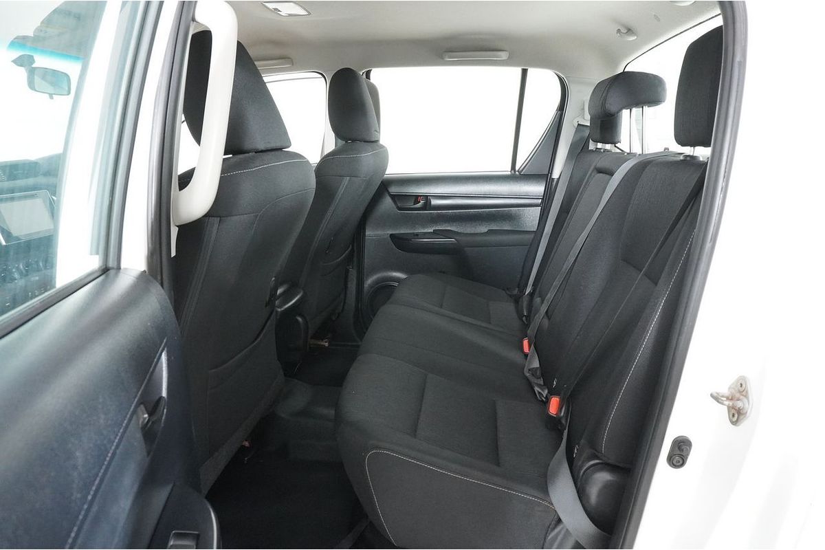 2019 Toyota HILUX SR (4x4) GUN126R MY19 4X4