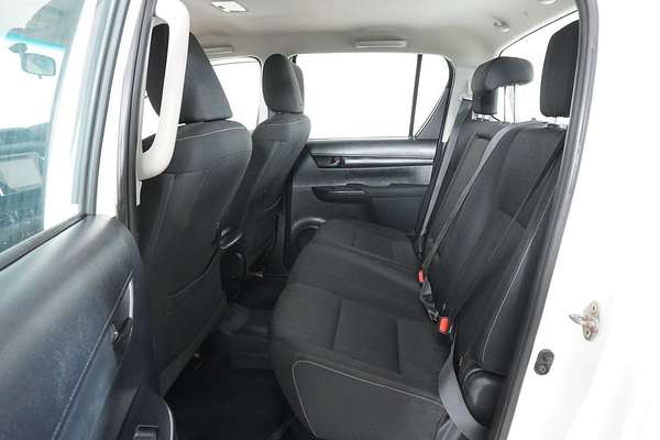2019 Toyota HILUX SR (4x4) GUN126R MY19 4X4