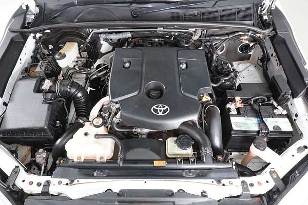 2019 Toyota HILUX SR (4x4) GUN126R MY19 4X4