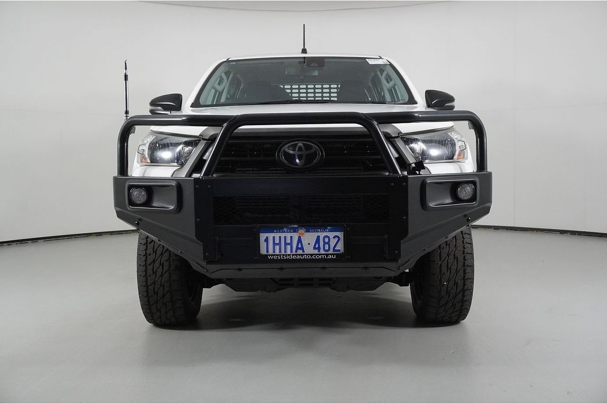 2020 Toyota HILUX SR (4x4) GUN126R FACELIFT 4X4