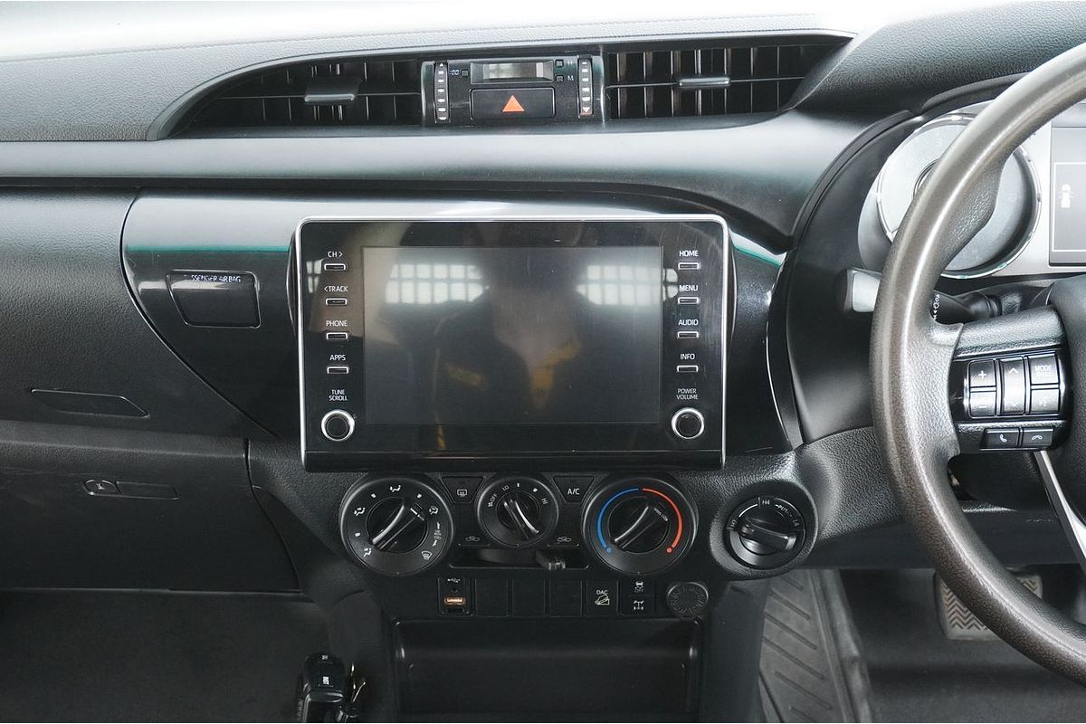 2021 Toyota HILUX SR (4x4) GUN126R FACELIFT 4X4