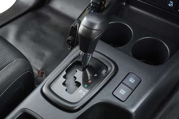 2021 Toyota HILUX SR (4x4) GUN126R FACELIFT 4X4