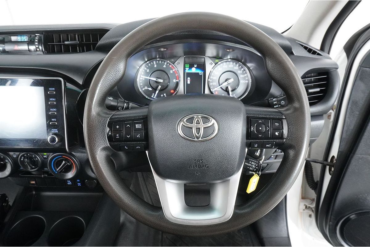 2021 Toyota HILUX SR (4x4) GUN126R FACELIFT 4X4