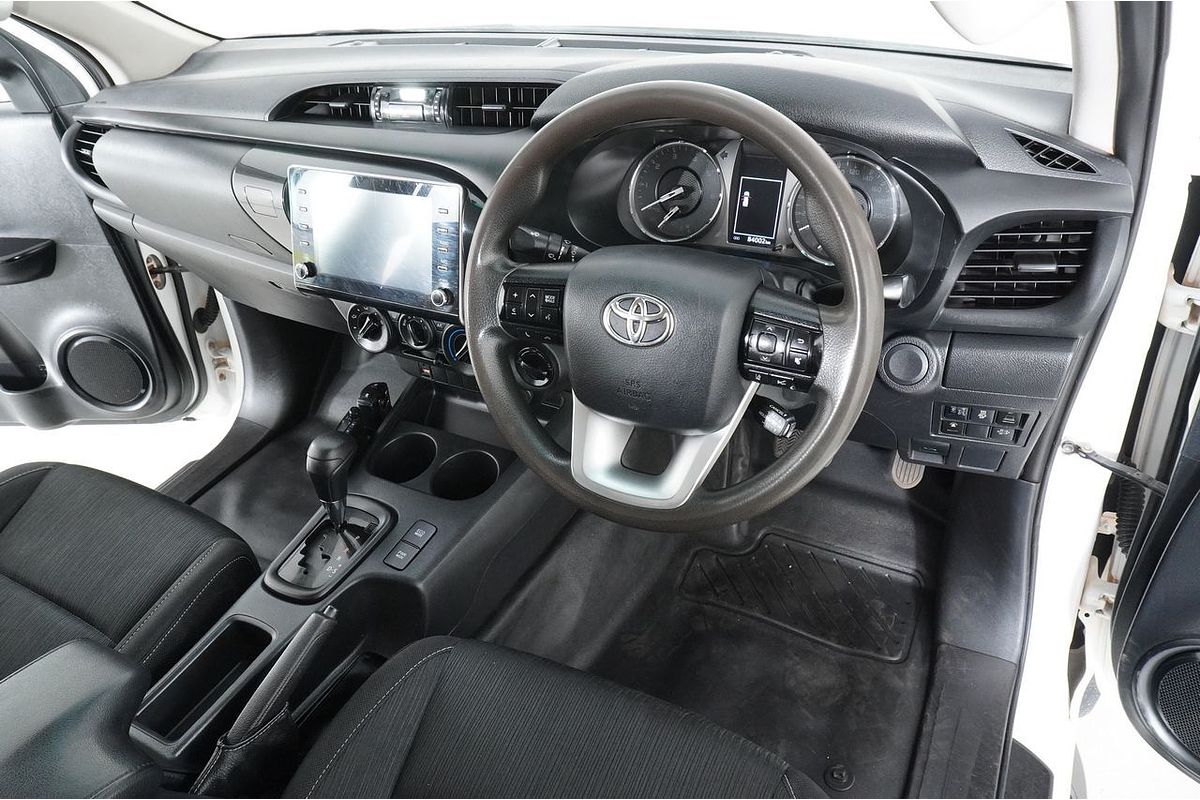 2021 Toyota HILUX SR (4x4) GUN126R FACELIFT 4X4