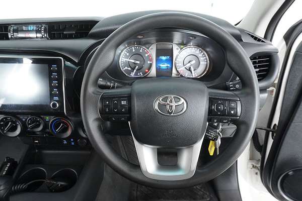 2020 Toyota HILUX SR (4x4) GUN126R FACELIFT 4X4