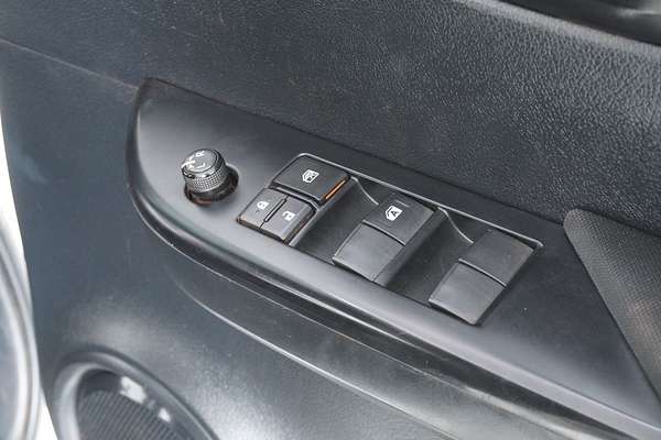 2020 Toyota HILUX SR (4x4) GUN126R FACELIFT 4X4