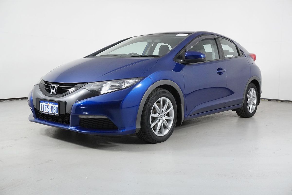 Vehicle photo 3