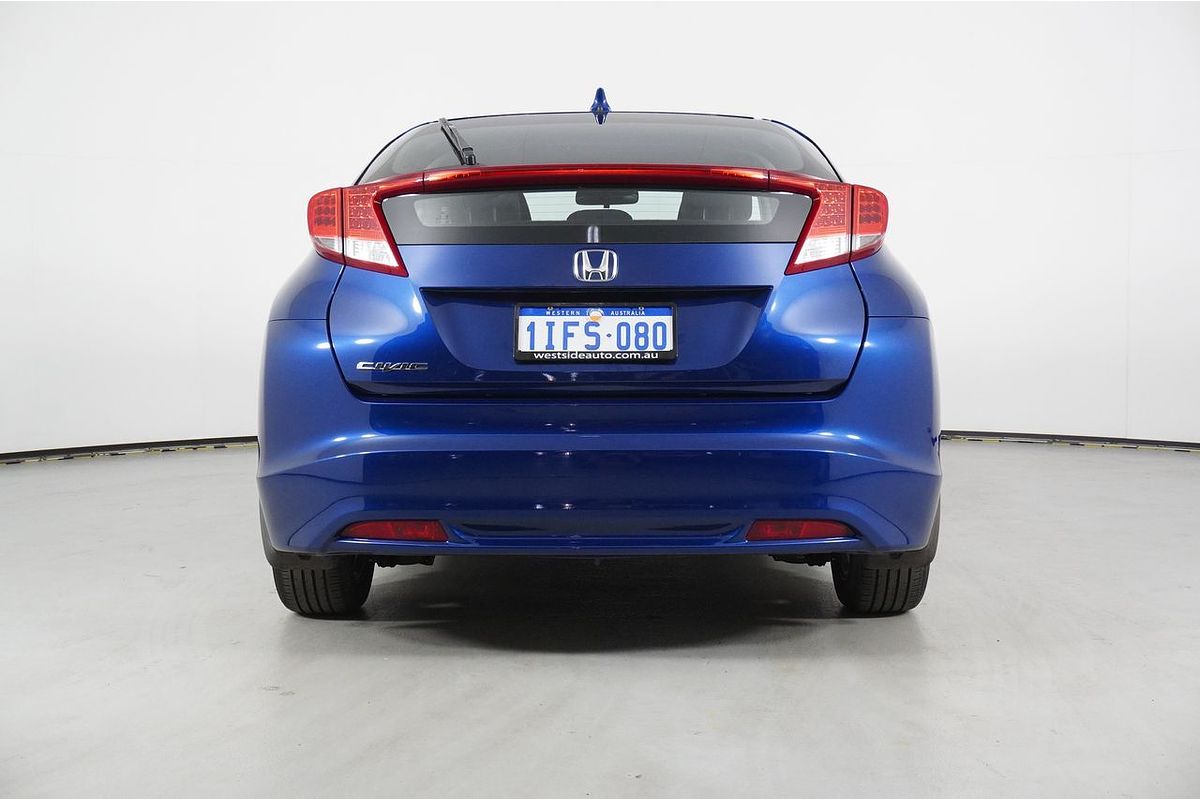 Vehicle photo 6