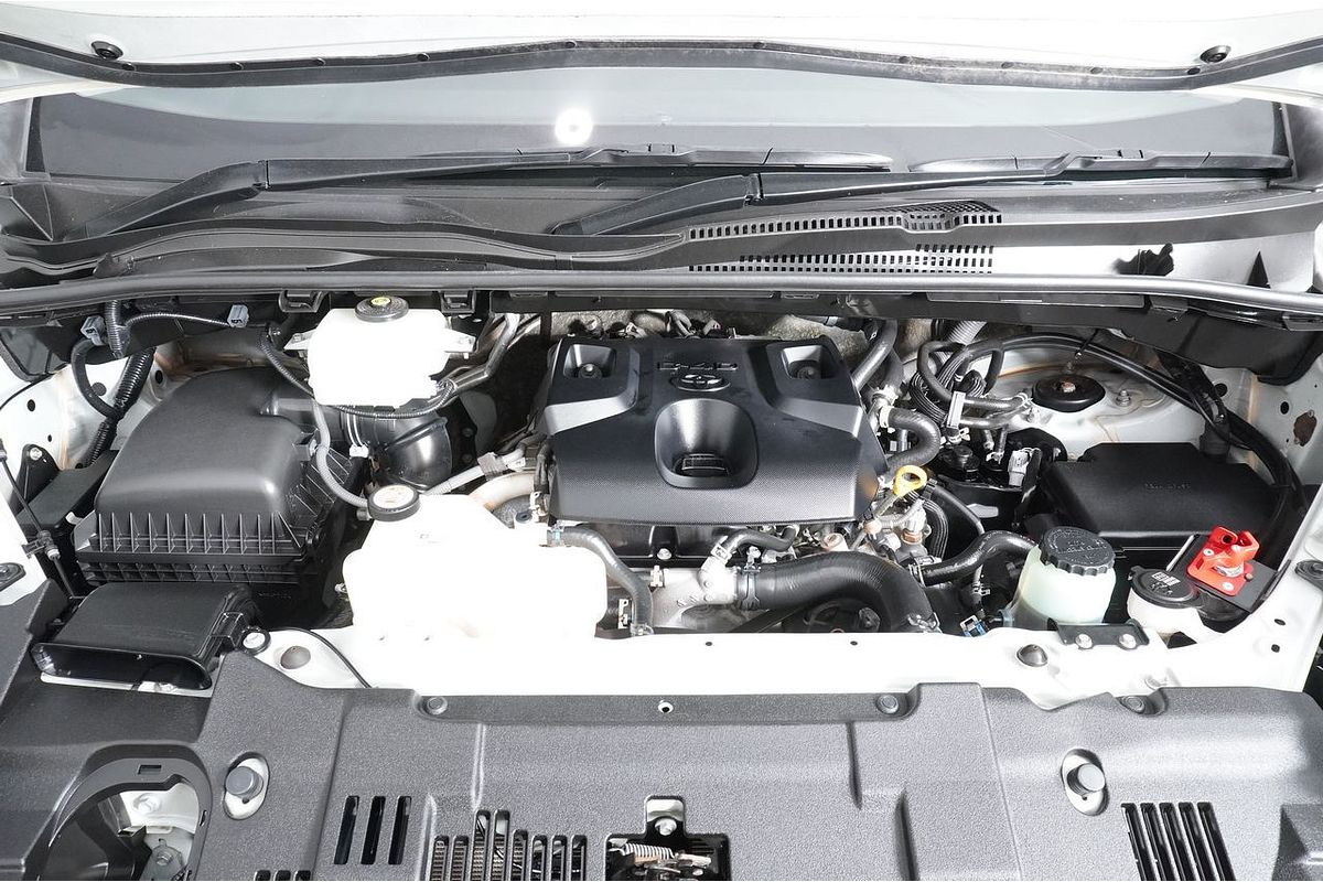 2020 Toyota Hiace COMMUTER (12 SEATS) GDH322R