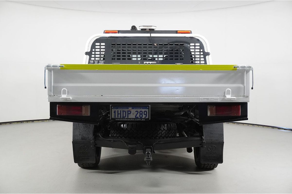 2020 Toyota HILUX SR (4x4) GUN126R FACELIFT 4X4