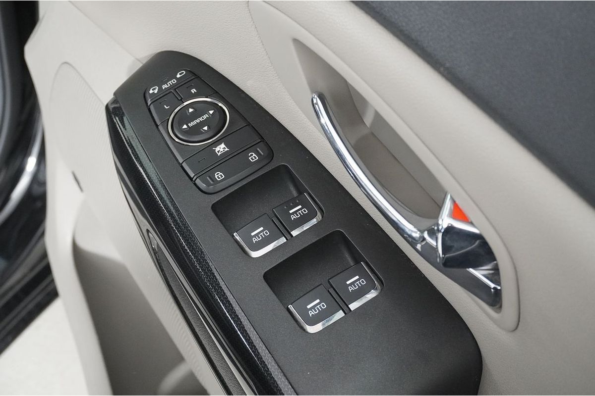 2020 Kia Carnival SLi YP