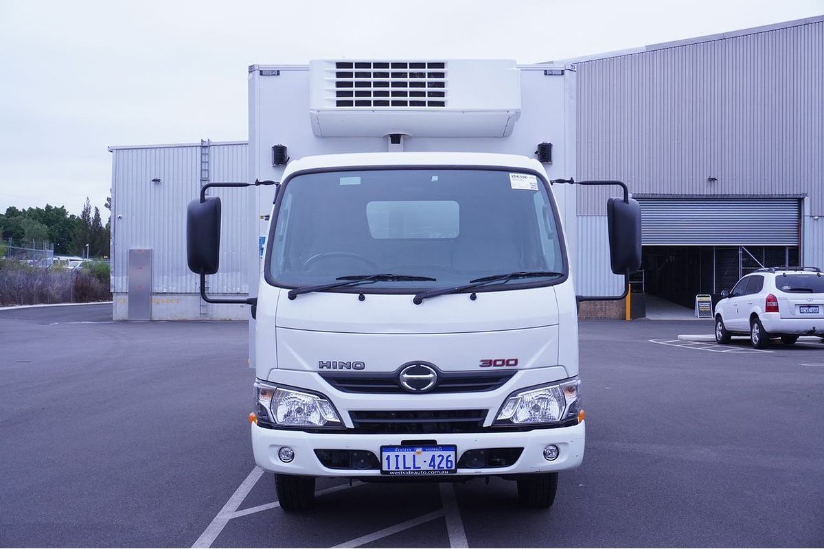 2020 Hino 616 3 PALLET REFRIGERATED/FREEZER IFS