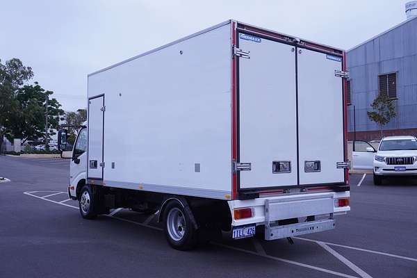 2020 Hino 616 3 PALLET REFRIGERATED/FREEZER IFS