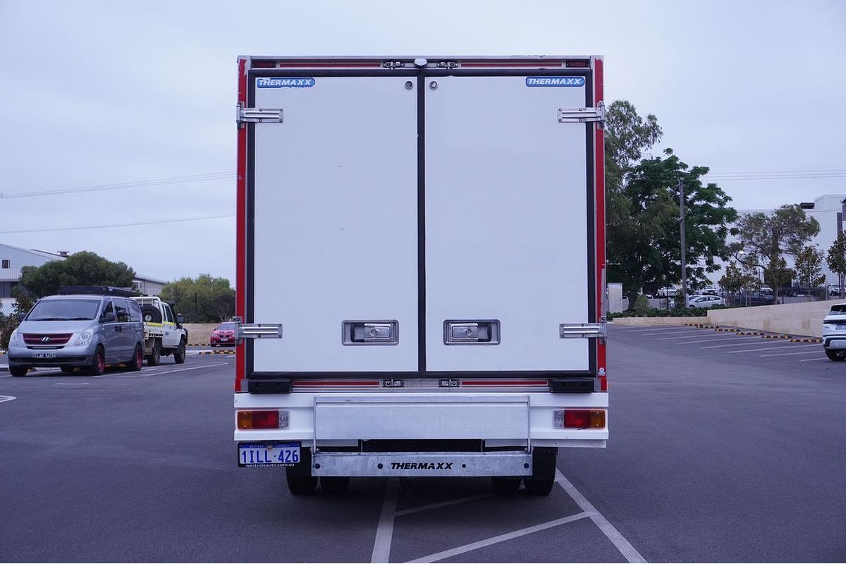 2020 Hino 616 3 PALLET REFRIGERATED/FREEZER IFS