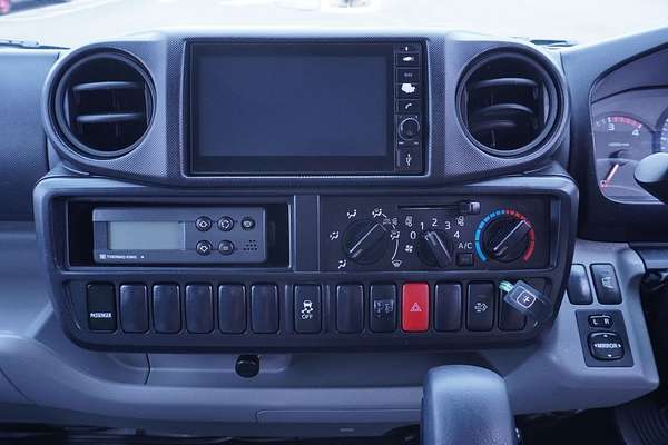 2020 Hino 616 3 PALLET REFRIGERATED/FREEZER IFS