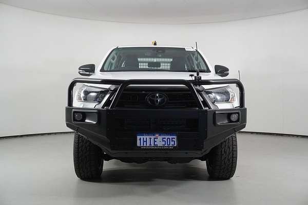 2020 Toyota HILUX SR (4x4) GUN126R FACELIFT 4X4