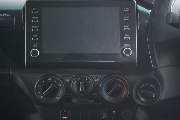 2020 Toyota HILUX SR (4x4) GUN126R FACELIFT 4X4