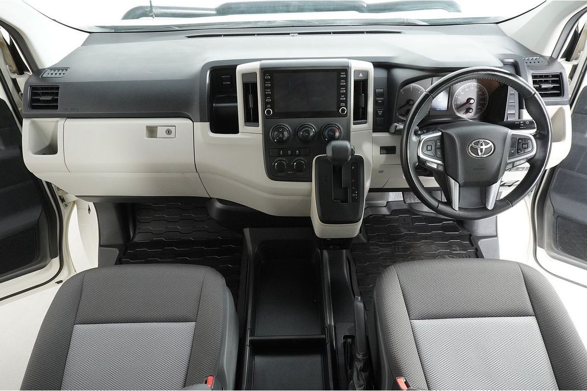 2021 Toyota Hiace Commuter GDH322R
