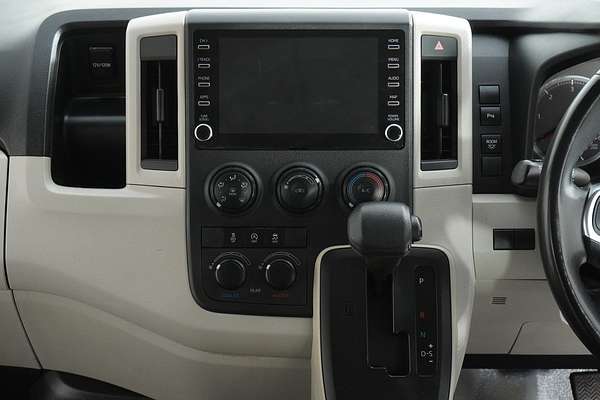 2021 Toyota Hiace Commuter GDH322R