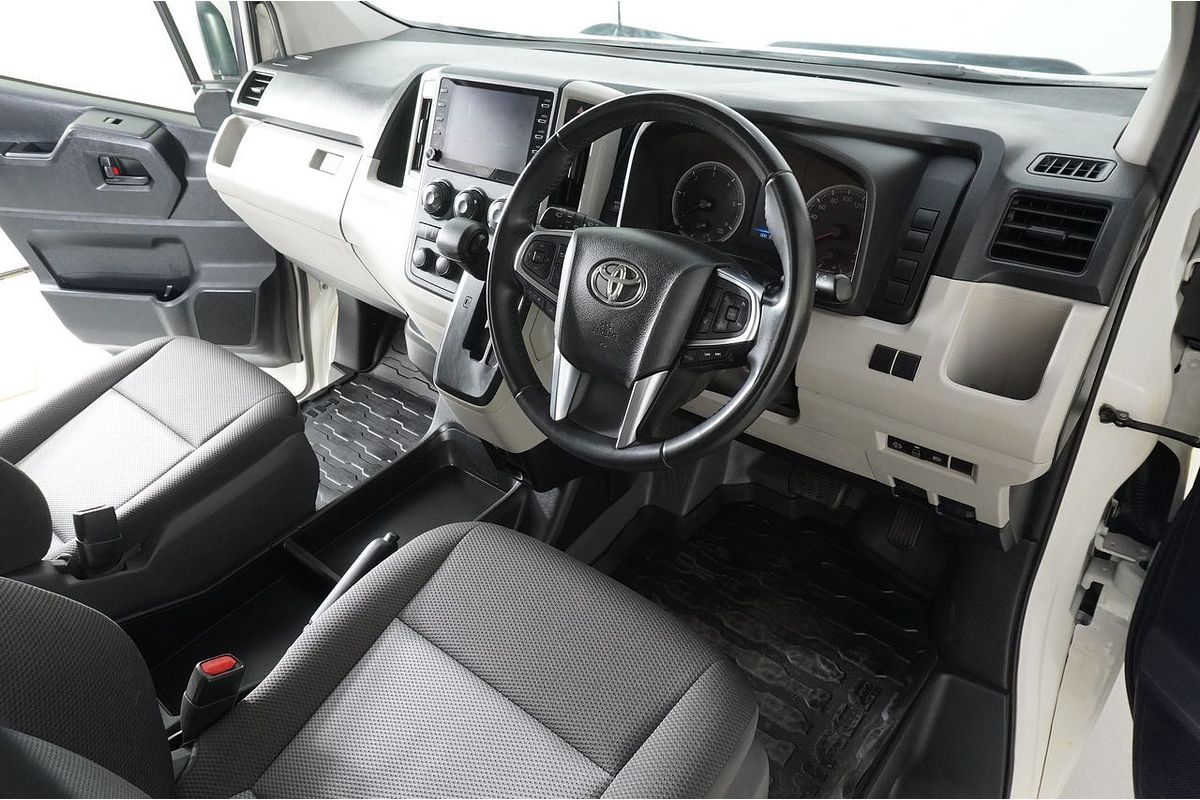 2021 Toyota Hiace Commuter GDH322R