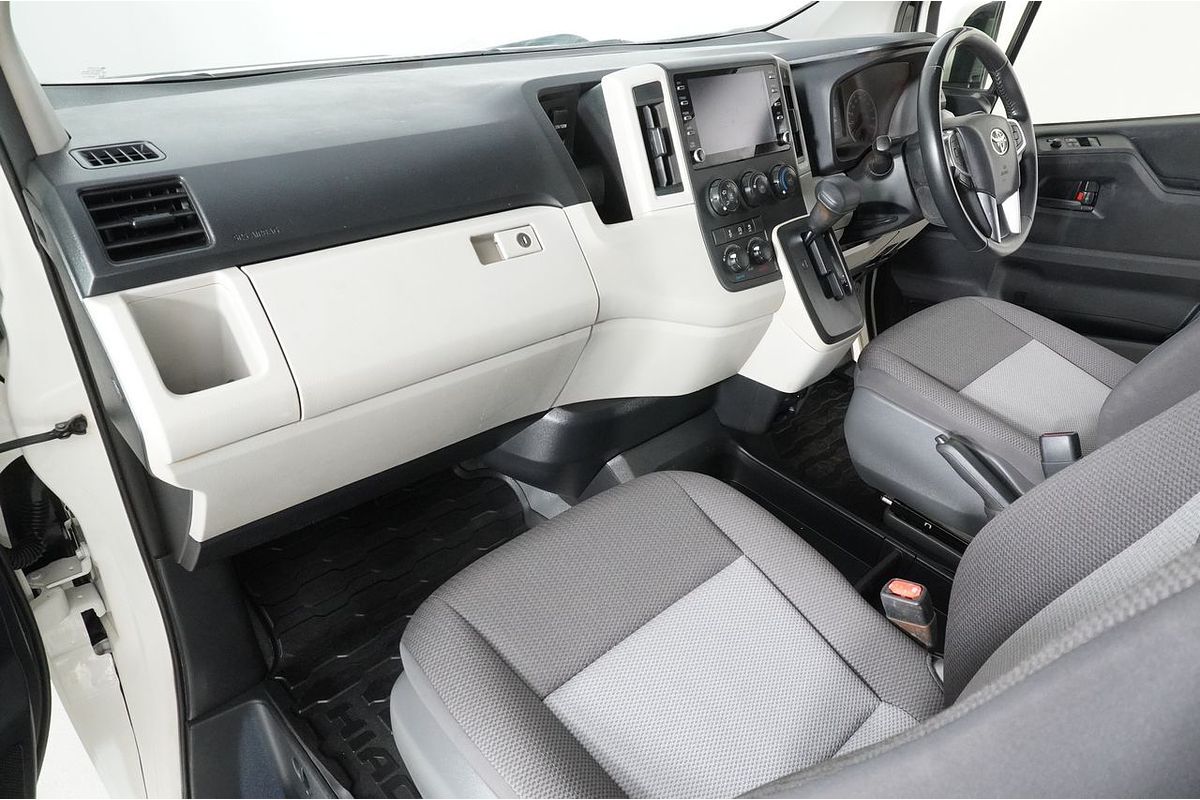 2021 Toyota Hiace Commuter GDH322R