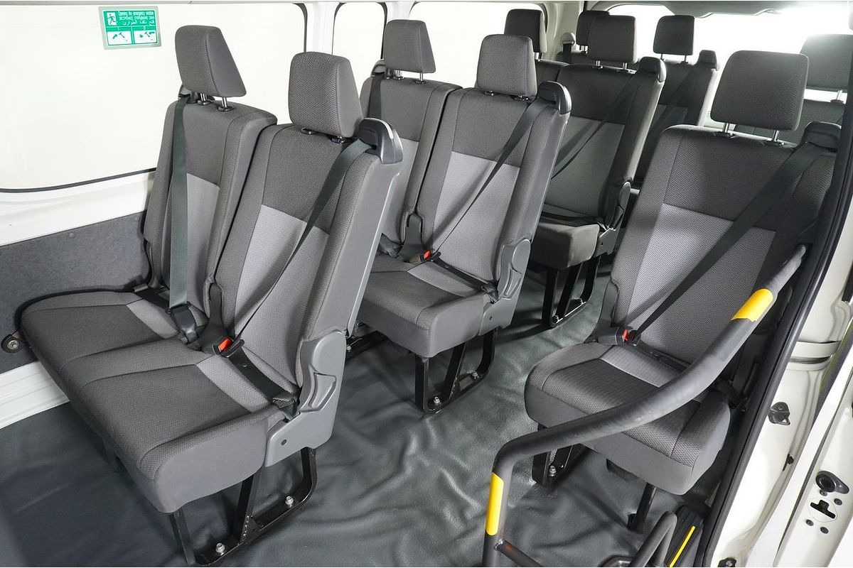 2021 Toyota Hiace Commuter GDH322R