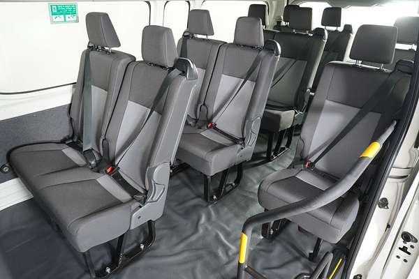 2021 Toyota Hiace Commuter GDH322R