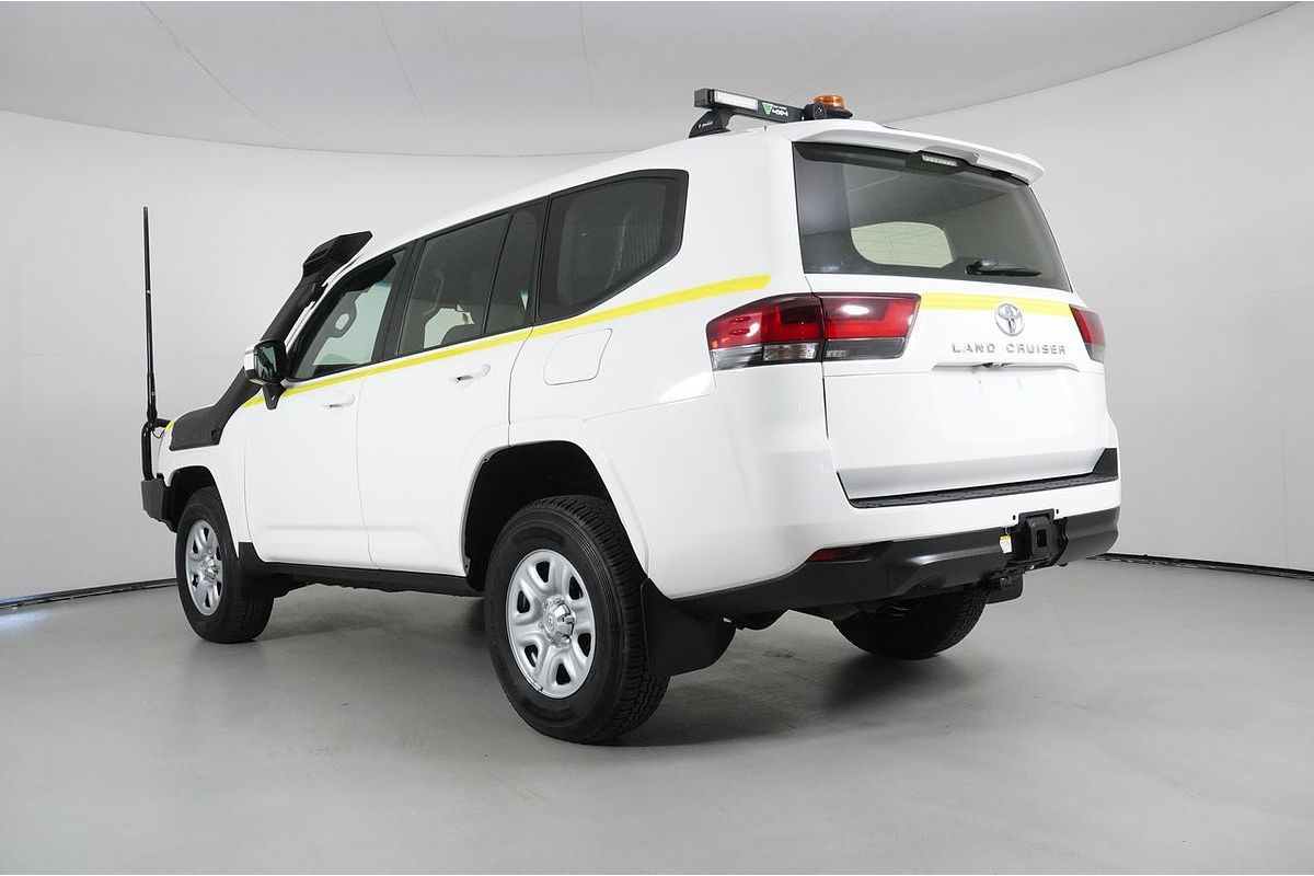2023 Toyota Landcruiser GX FJA300R