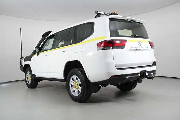 2023 Toyota Landcruiser GX FJA300R