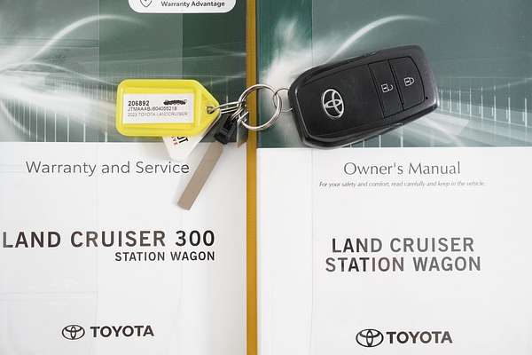 2023 Toyota Landcruiser GX FJA300R