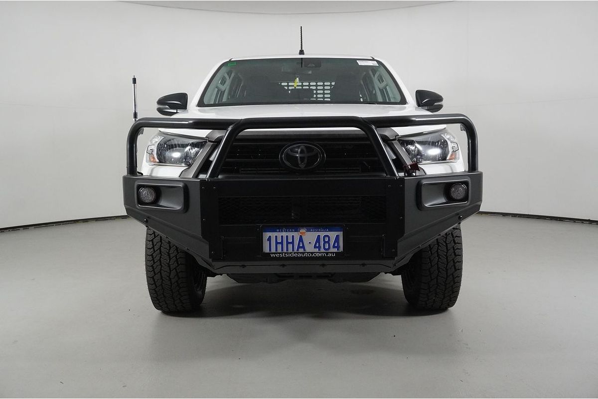2020 Toyota HILUX SR (4x4) GUN126R FACELIFT 4X4