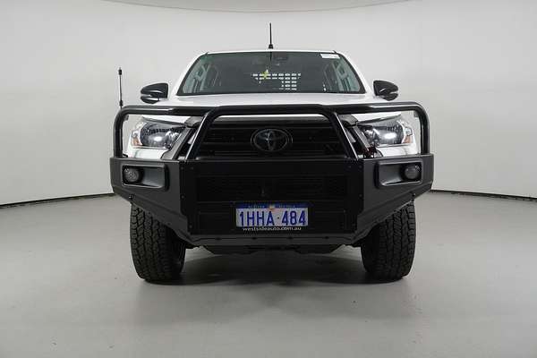2020 Toyota HILUX SR (4x4) GUN126R FACELIFT 4X4