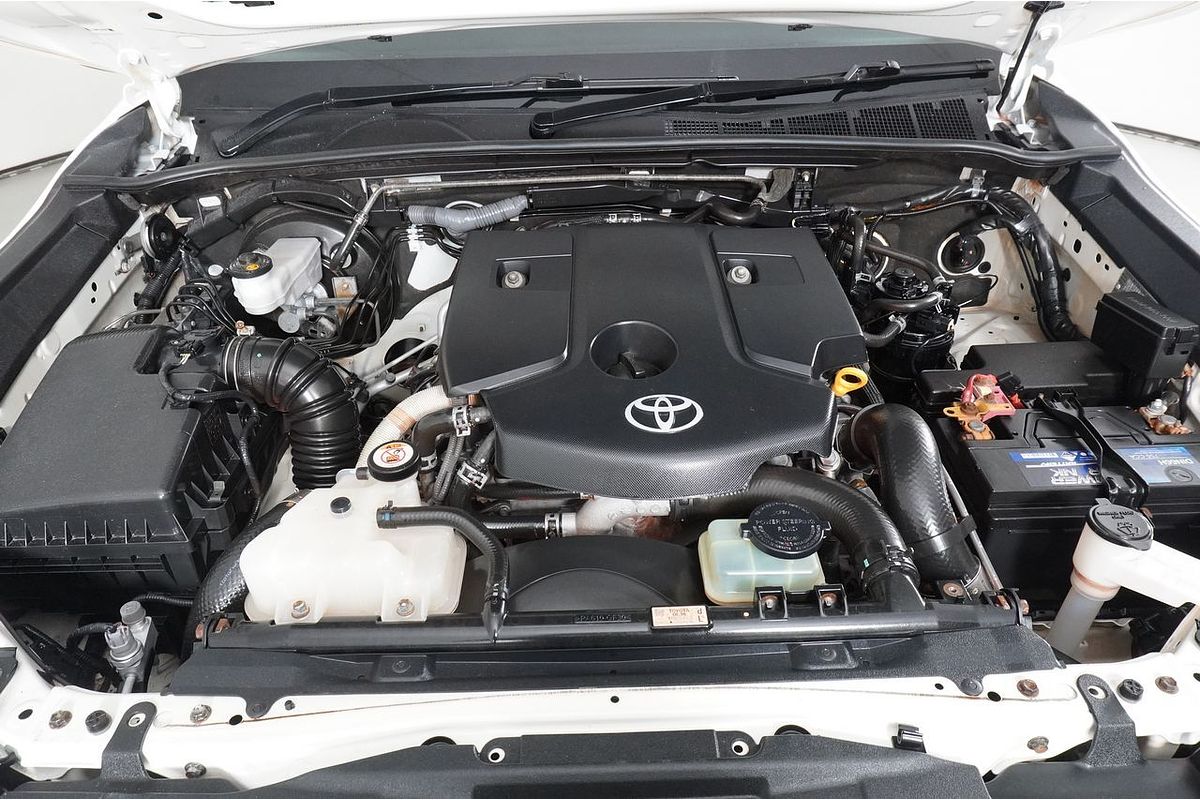 2020 Toyota HILUX SR (4x4) GUN126R FACELIFT 4X4