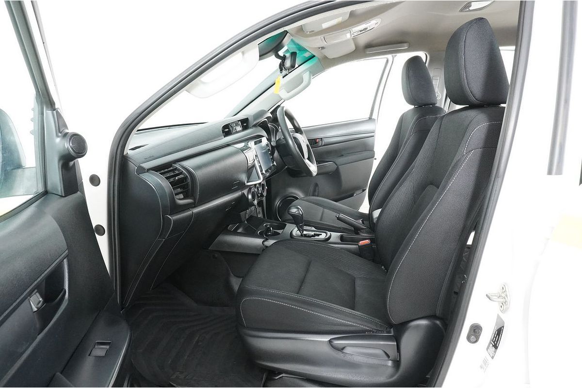 2022 Toyota HILUX SR (4x4) GUN126R 4X4