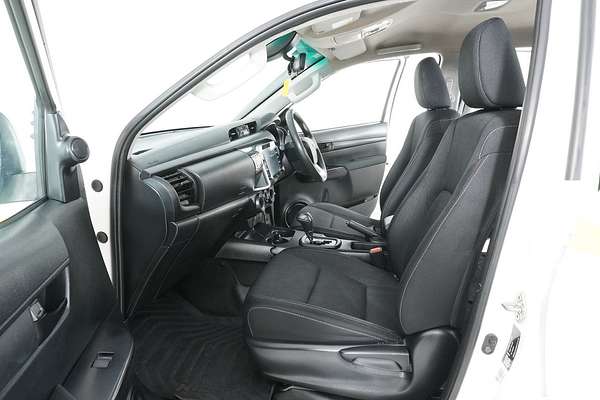 2022 Toyota HILUX SR (4x4) GUN126R 4X4