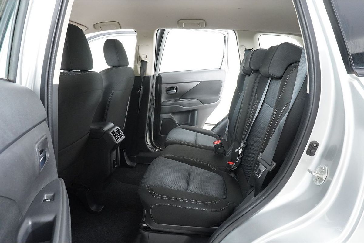 2021 Mitsubishi OUTLANDER ES 7 SEAT (AWD) ZL MY21