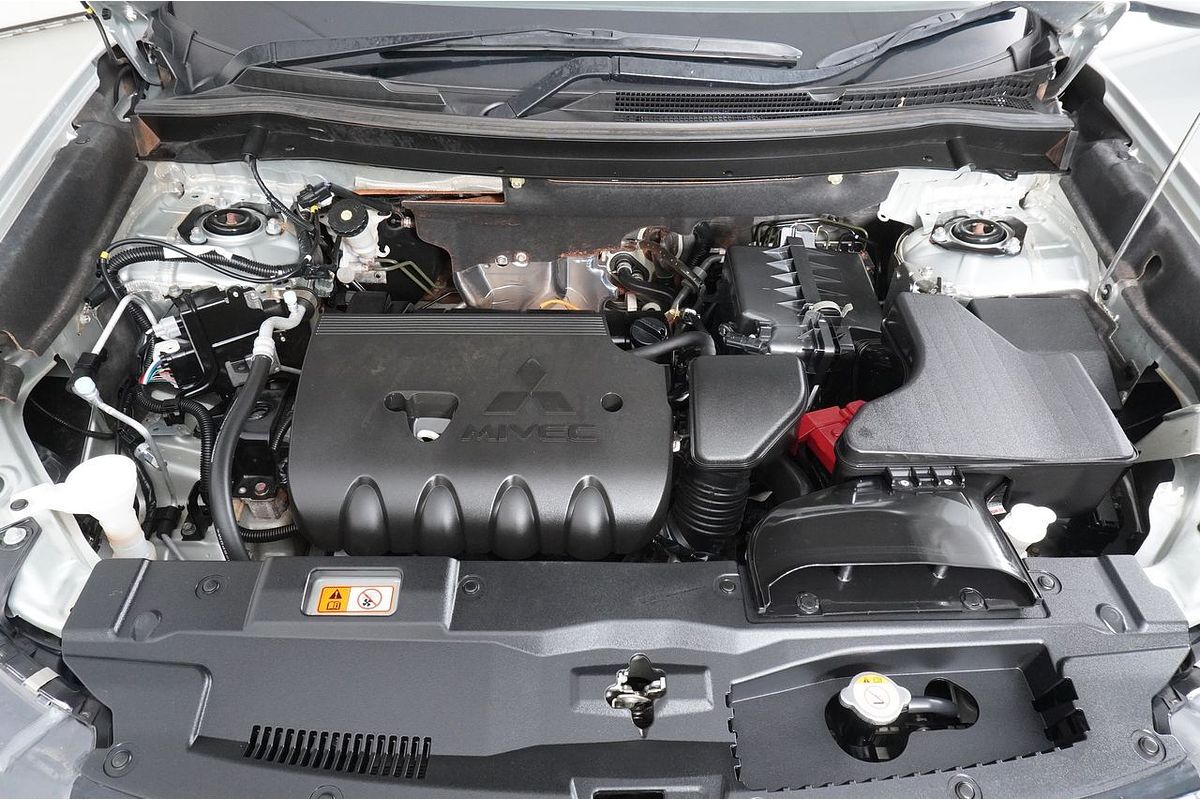 2021 Mitsubishi OUTLANDER ES 7 SEAT (AWD) ZL MY21