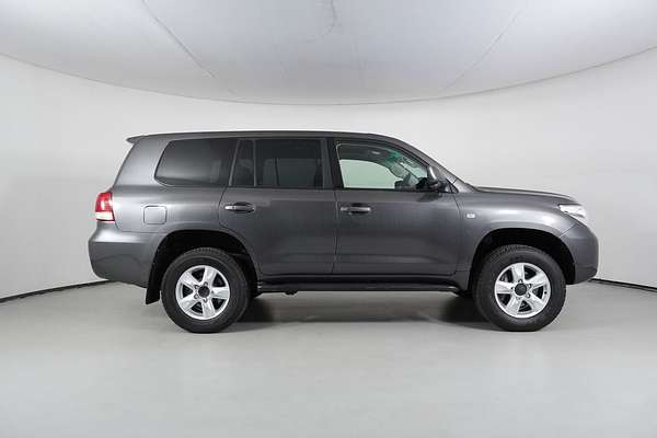 2011 Toyota Landcruiser VX UZJ200R