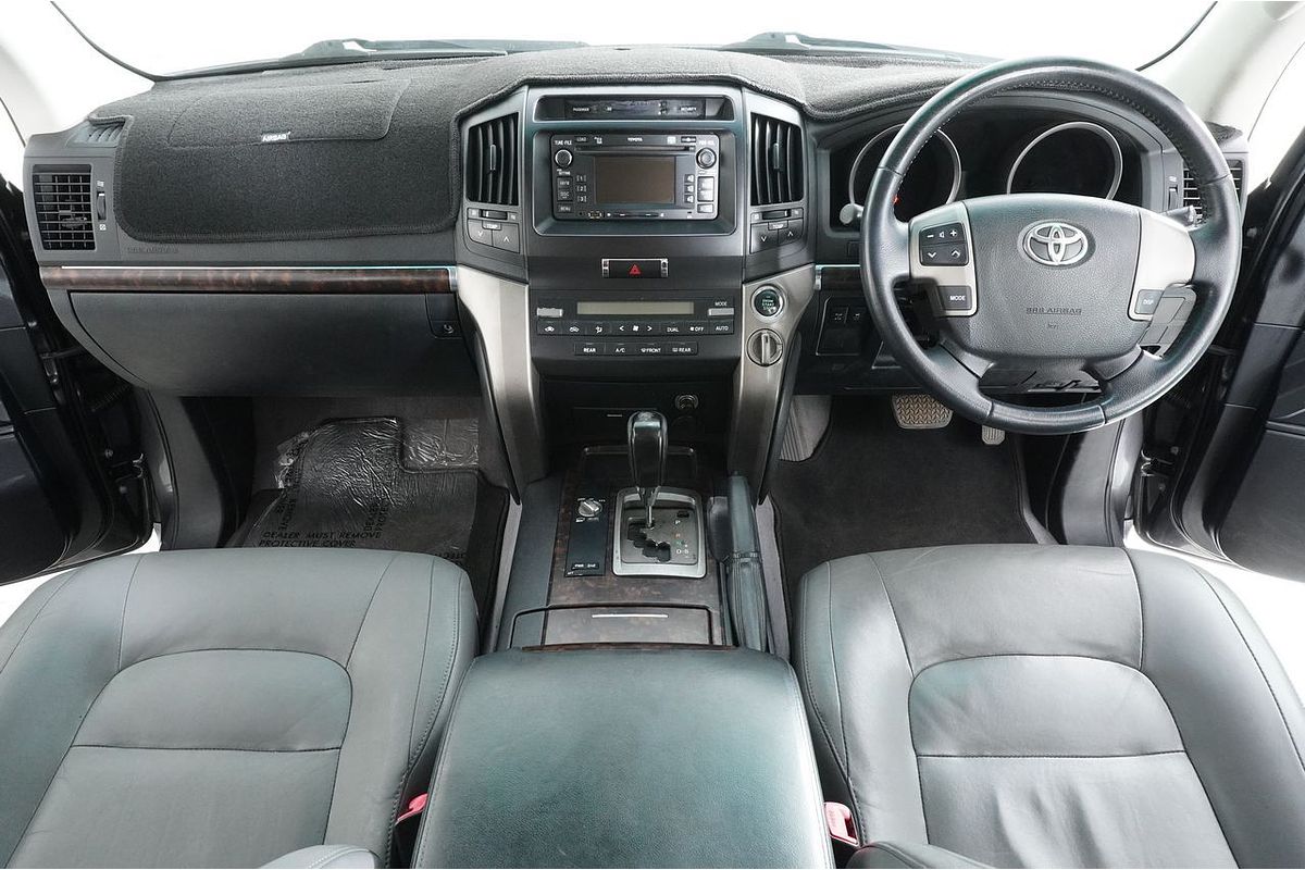 2011 Toyota Landcruiser VX UZJ200R