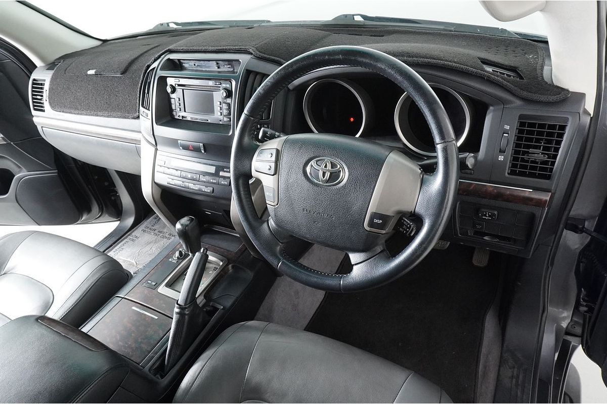 2011 Toyota Landcruiser VX UZJ200R