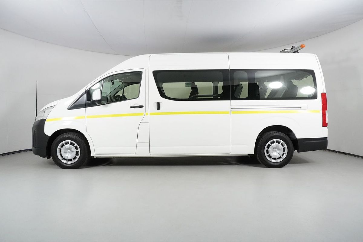 2022 Toyota Hiace SLWB COMMUTER (12 SEATS) GDH322R