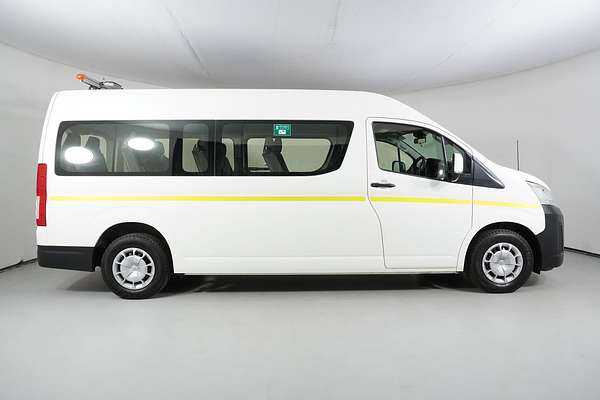 2022 Toyota Hiace SLWB COMMUTER (12 SEATS) GDH322R