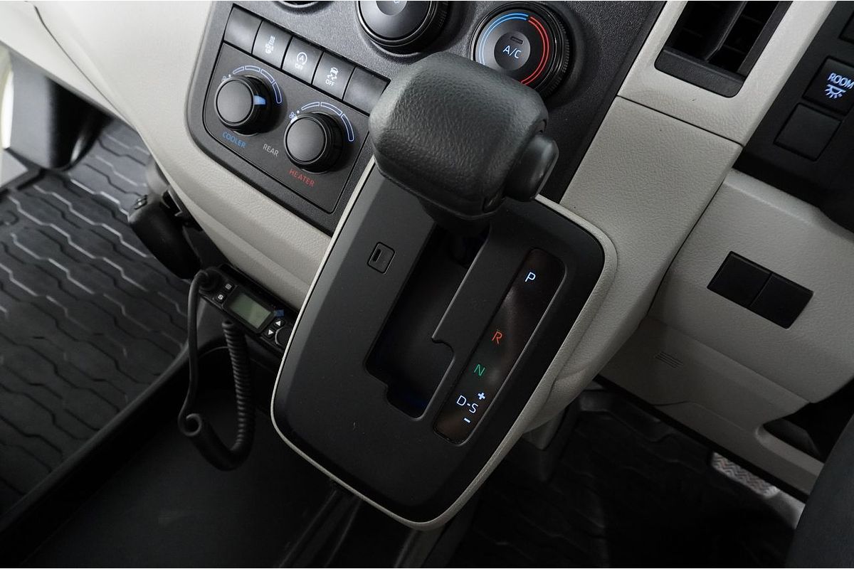2022 Toyota Hiace SLWB COMMUTER (12 SEATS) GDH322R