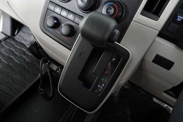 2022 Toyota Hiace SLWB COMMUTER (12 SEATS) GDH322R