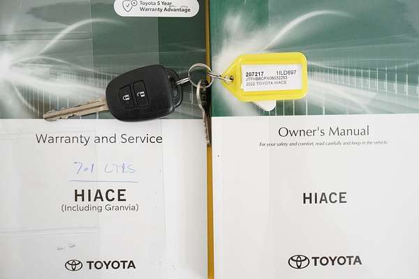 2022 Toyota Hiace SLWB COMMUTER (12 SEATS) GDH322R