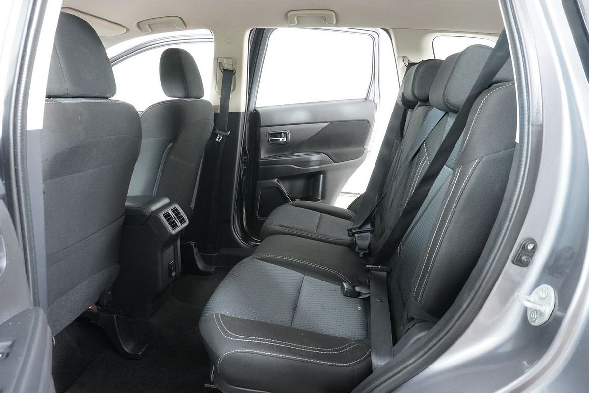 2020 Mitsubishi OUTLANDER ES 7 SEAT (AWD) ZL MY20
