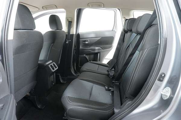 2020 Mitsubishi OUTLANDER ES 7 SEAT (AWD) ZL MY20