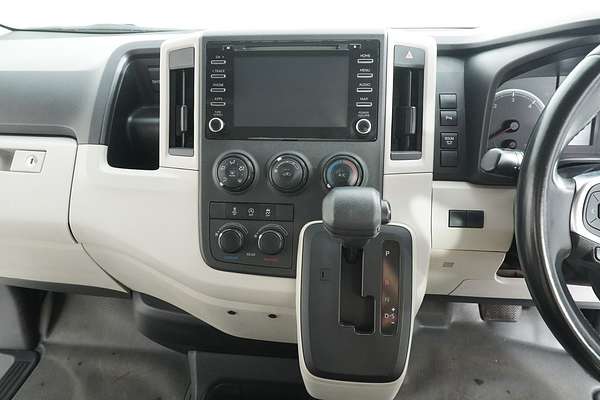 2019 Toyota Hiace Commuter GDH322R